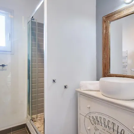 Semesterbostad Maison Avec Piscine Pour 4 Adultes Et 2 Enfants *