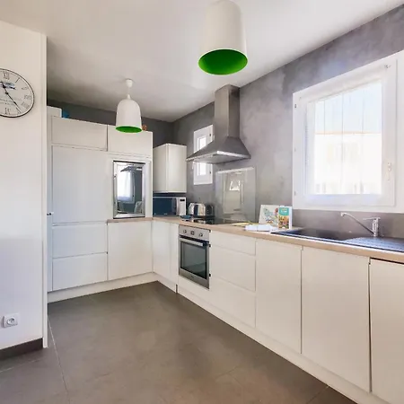 Casa de Férias Maison Avec Piscine Pour 4 Adultes Et 2 Enfants *