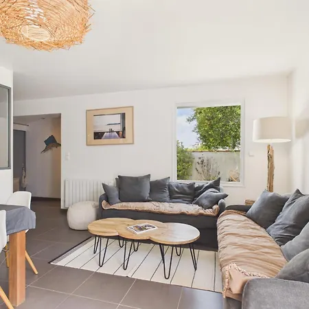 Semesterbostad Maison Avec Piscine Pour 4 Adultes Et 2 Enfants